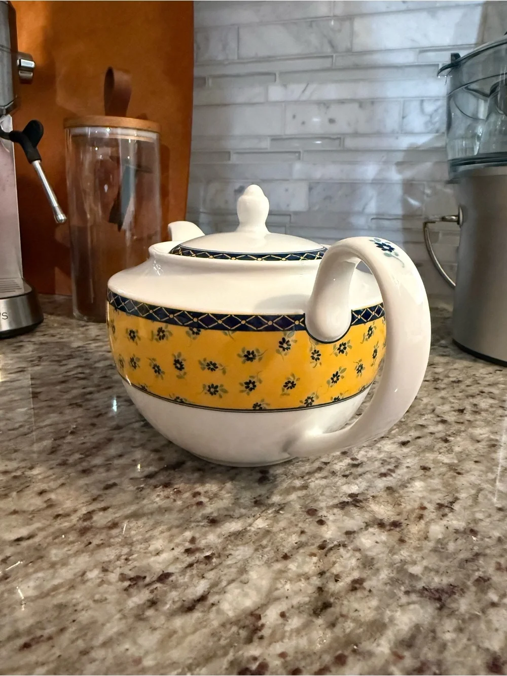 Vintage Vista alegre Portugal teapot yellow pattern
